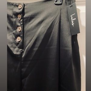 Lulus Chic Agenda Black Satin Button Front Cropped Pants